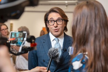 Люся Воронова фотографии с выставки Мозаичность 233